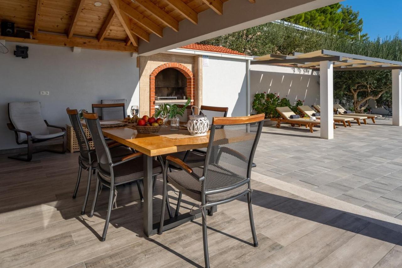 Villa Dream With Private Pool, 2 Bedrooms With En-Suite Bathrooms, Sea View Omiš Eksteriør billede
